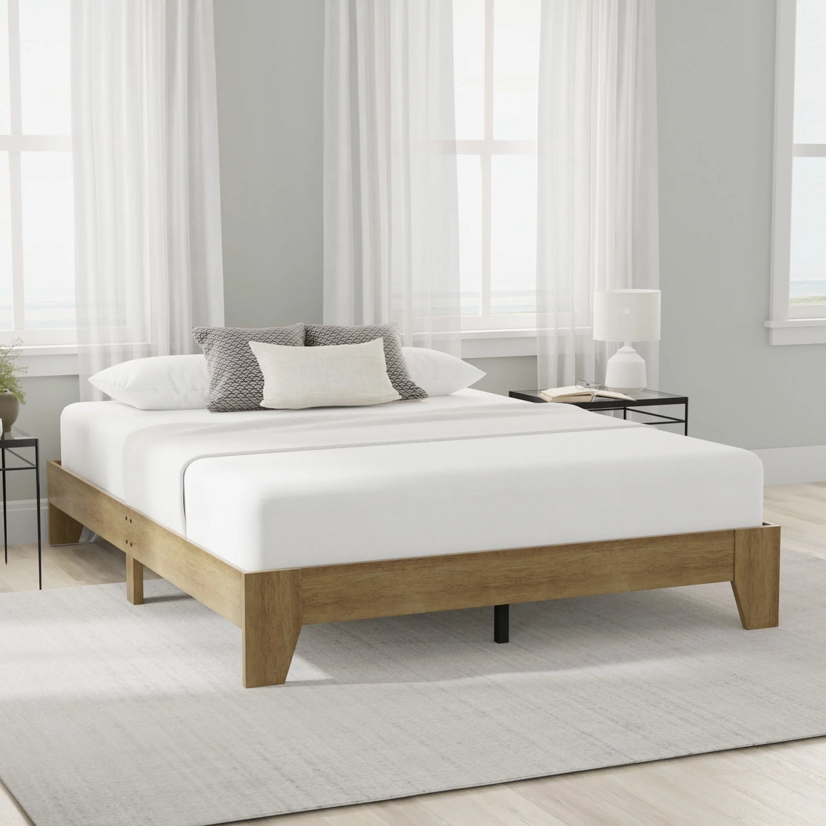Queen Wood Platform Bed J3241