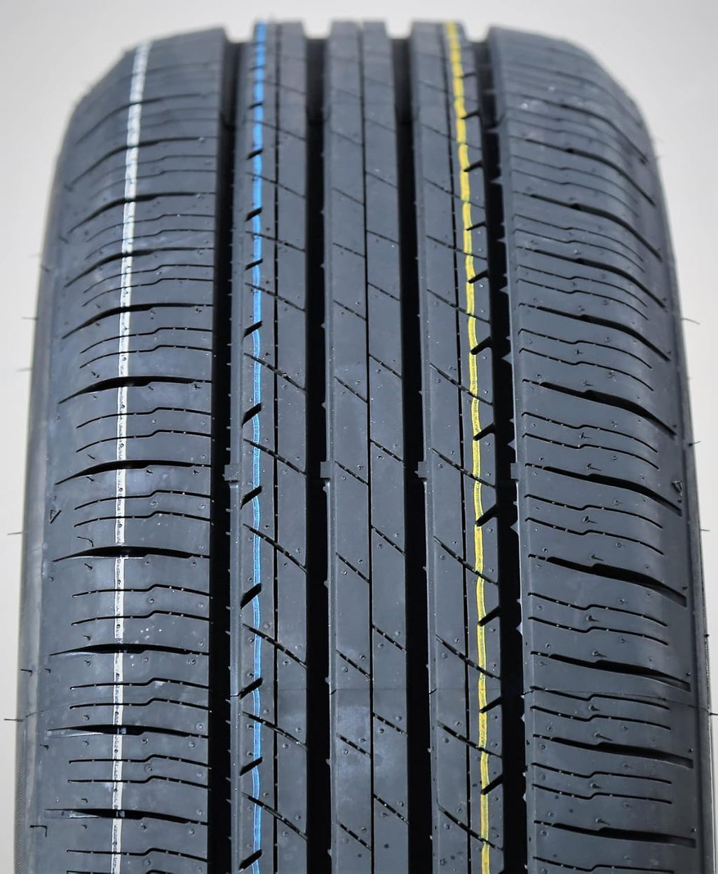 205/55R17 91H Radial Tire Q825541