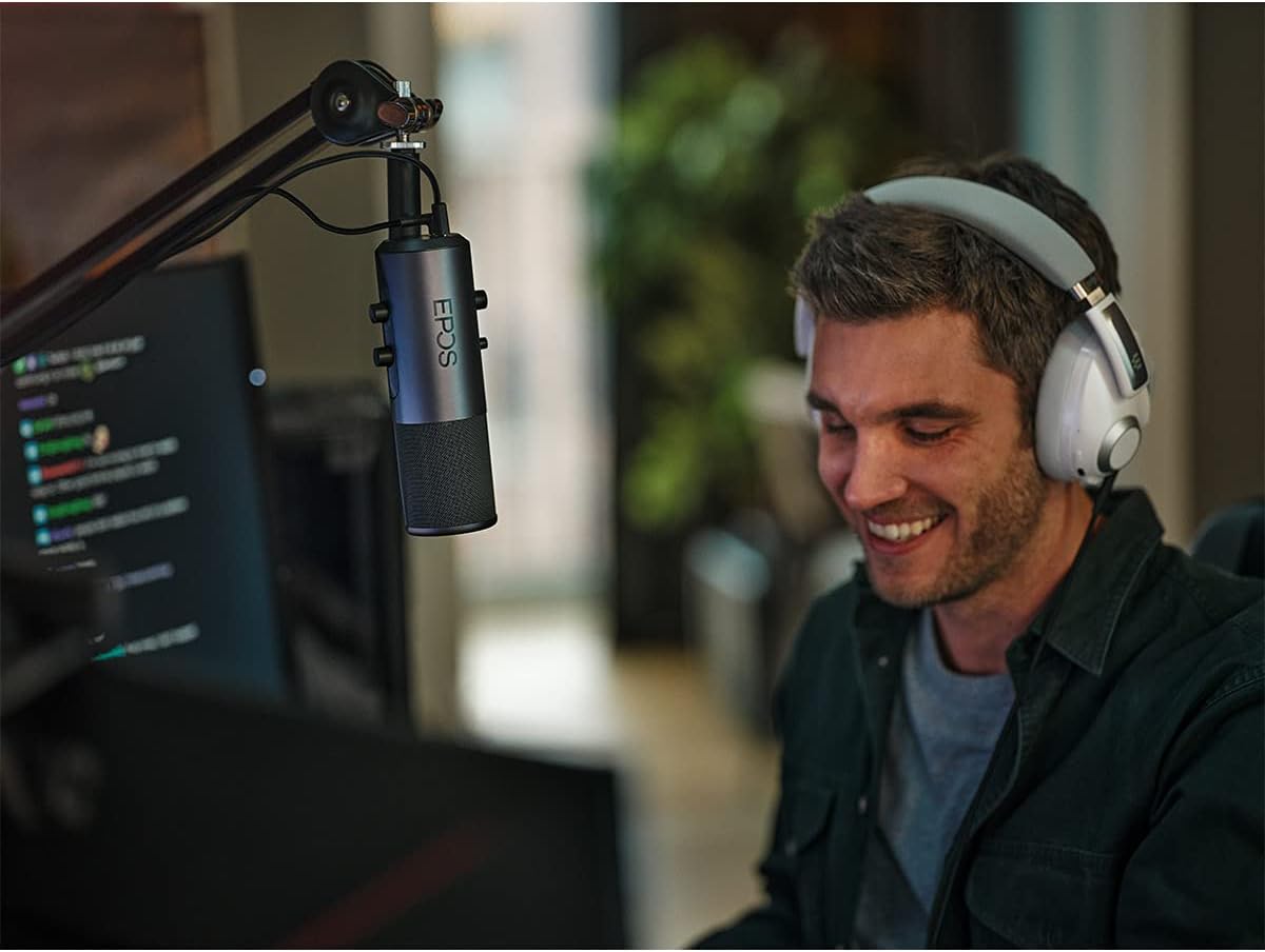 Gaming Microphone with USB-C Cable and Audio Controls E242103