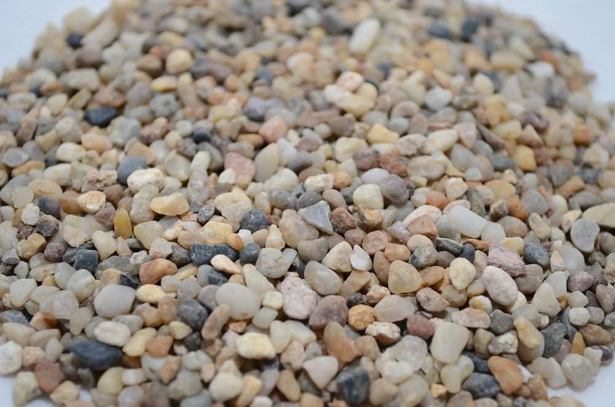 Natural River Gravel (10-pound) G17928
