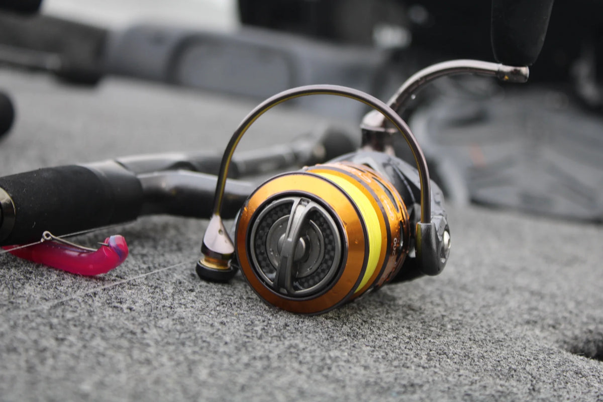 Gray Spinning Fishing Reel N916