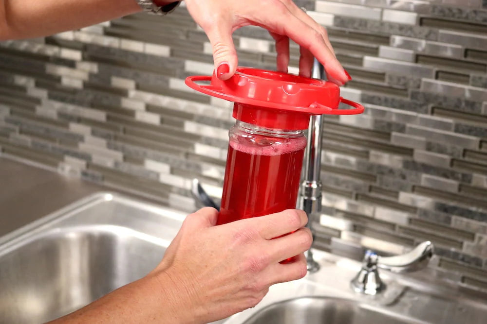 Hummingbird Feeder 16 oz Red Plastic B10805