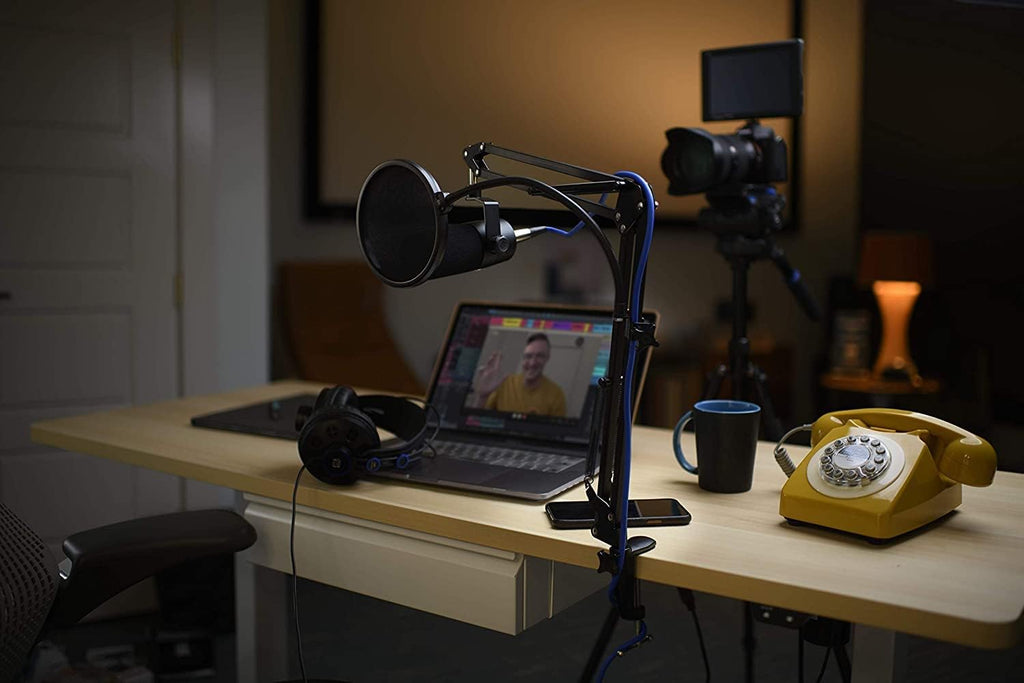 Audio Interface with Studio Monitors and Headphones V979080