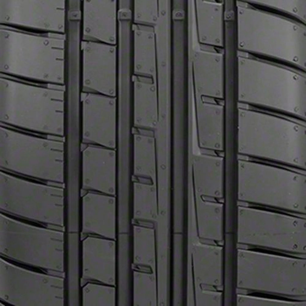 235/55R19 105W XL Passenger Tire J52537