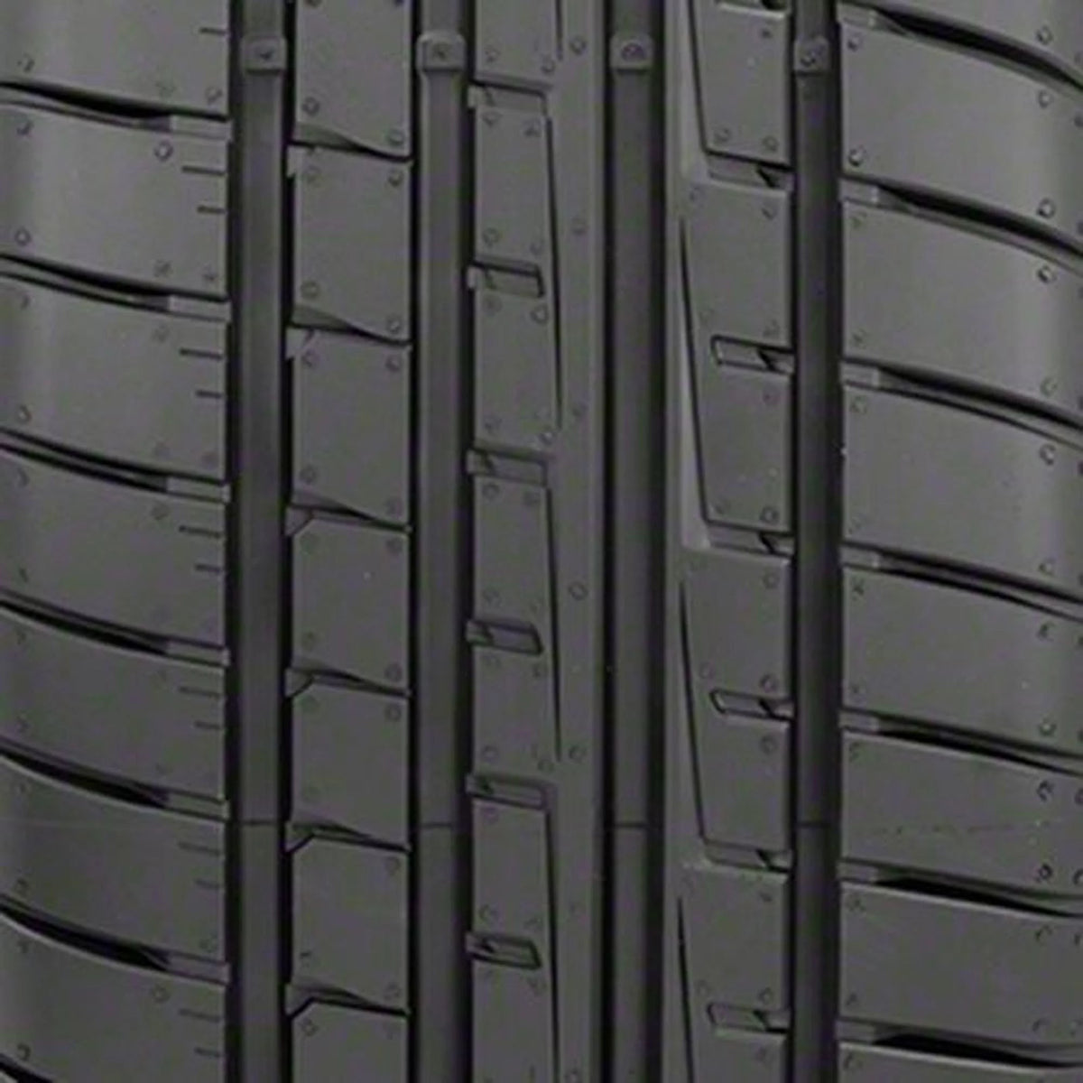235/55R19 105W XL Passenger Tire J52537