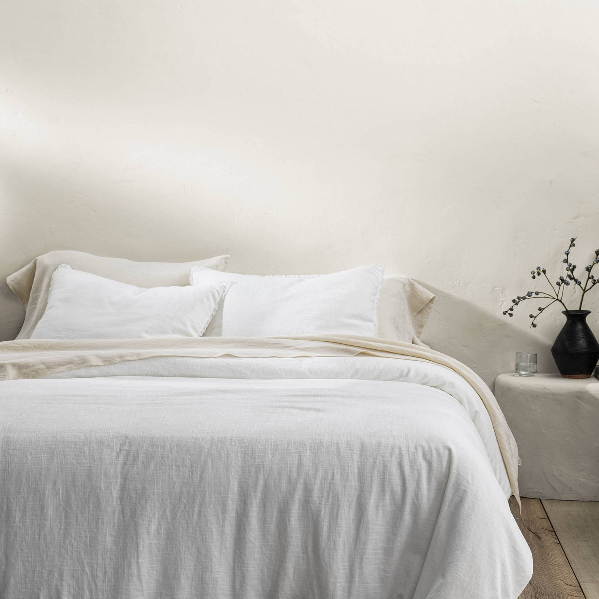 White Linen Blend Comforter & Sham Set B933777